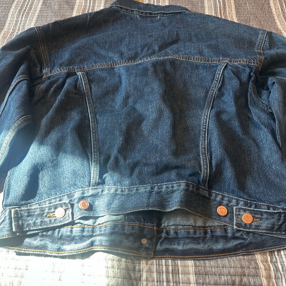 ‘90s TRUCKER JACKET Levi's Classic Blue Jean Jacket - Picture 8 of 13